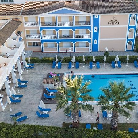 Hotel Petros Tsilivi  Extérieur photo