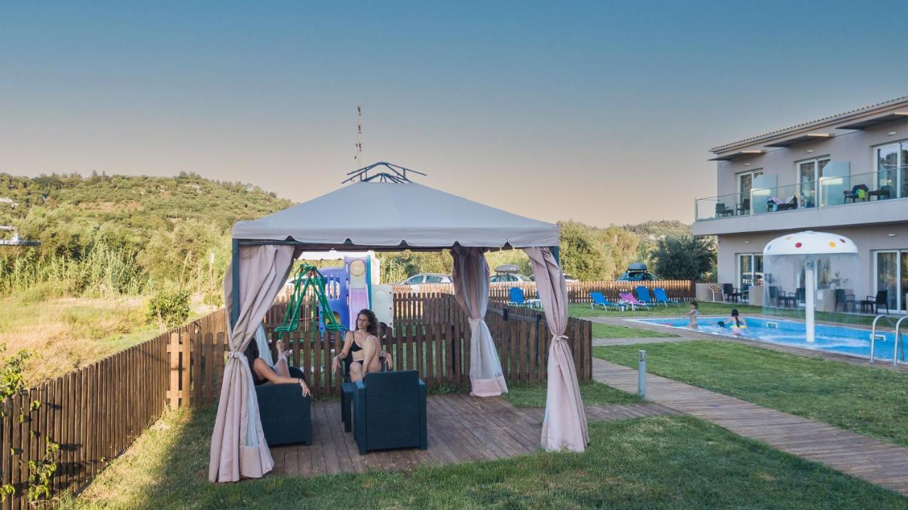Hotel Petros Tsilivi  Extérieur photo